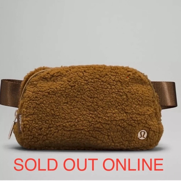 Lululemon Athletica Everywhere belt bag 1L Brunt Caramel FLEECE SOLD OUT ONLINE - Picture 1 of 16